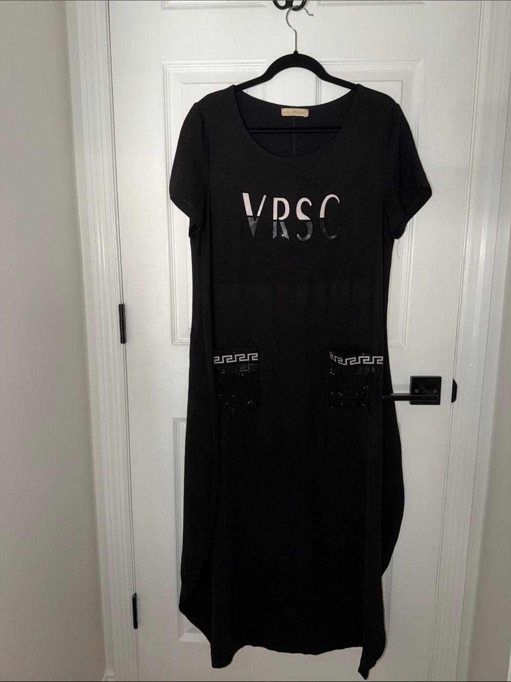 Black Short-Sleeve Fashion Logo Dress
